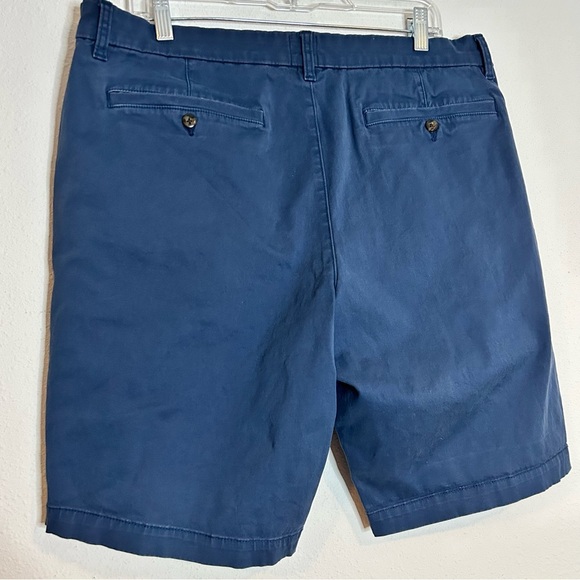 GAP Men's Blue Shorts Size 36 - Picture 3 of 6